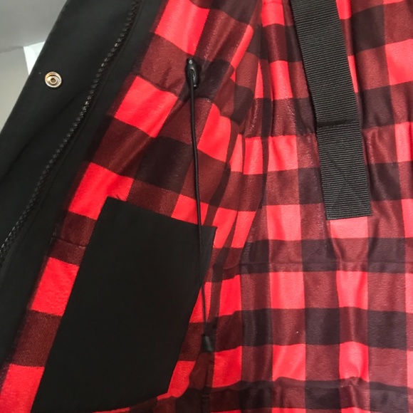 Like New Women’s Wuxly (previously Wully) Vegan Doe Parka - Picture 7 of 9